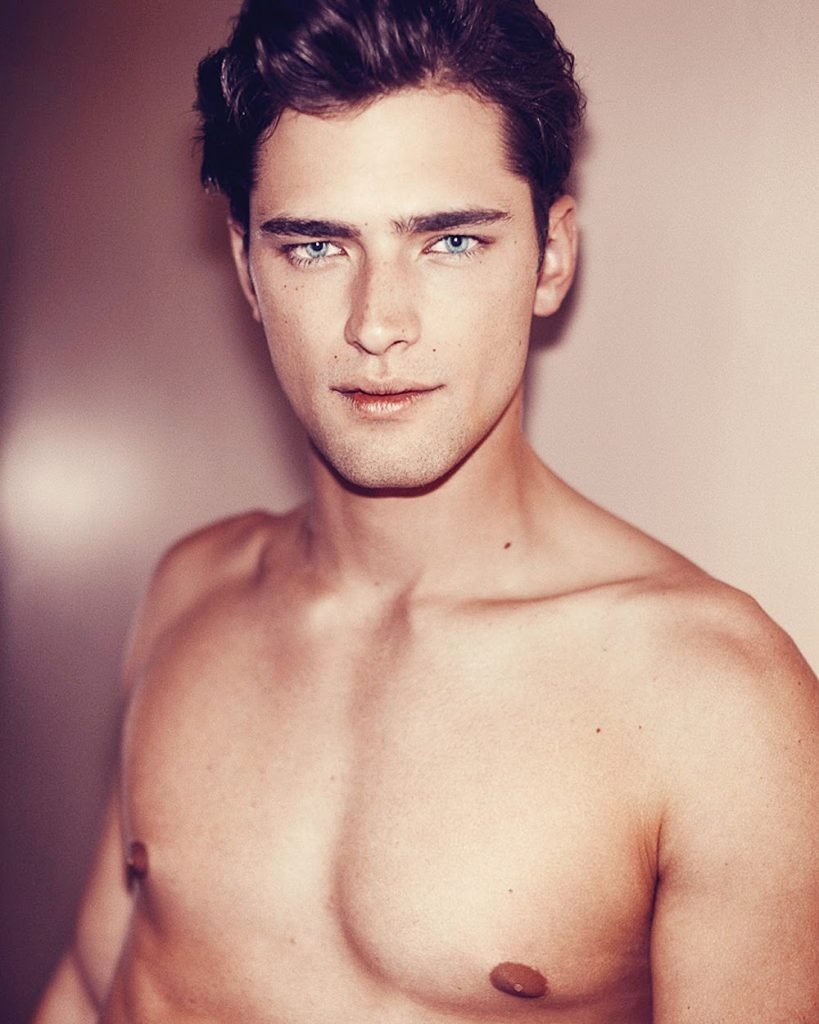 who is the best model in the world male