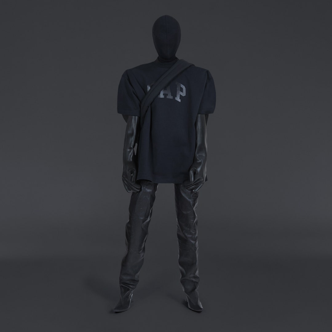 YEEZYGAPENGINEEREDBYBALENCIAGA_FEB2022_LOOK10