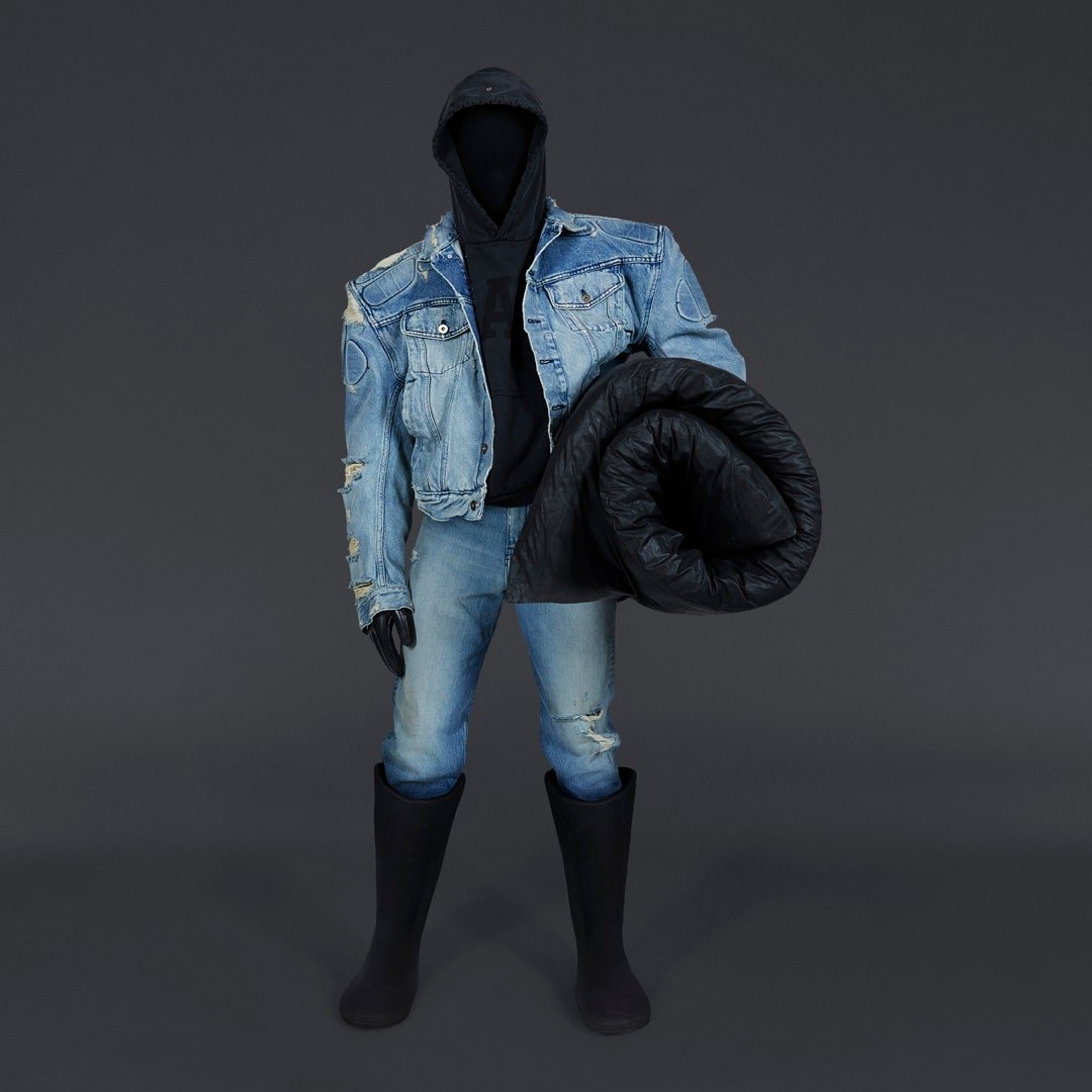 YEEZYGAPENGINEEREDBYBALENCIAGA_FEB2022_LOOK21