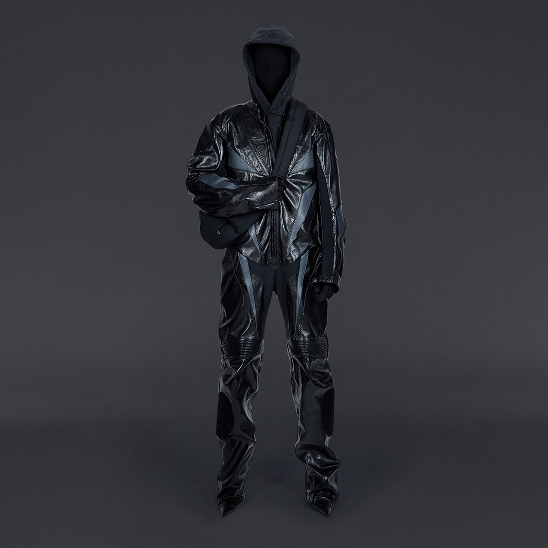 YEEZYGAPENGINEEREDBYBALENCIAGA_FEB2022_LOOK3