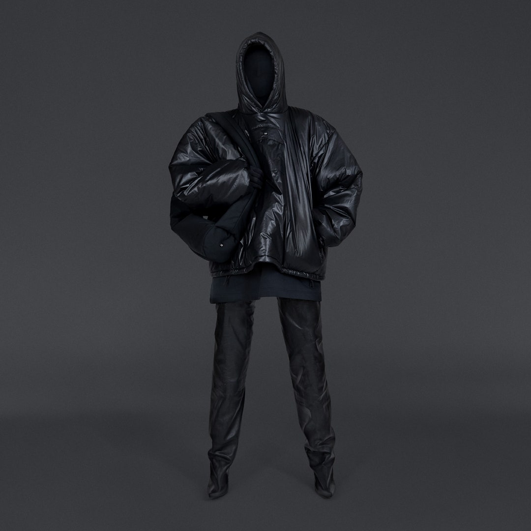 YEEZYGAPENGINEEREDBYBALENCIAGA_FEB2022_LOOK4