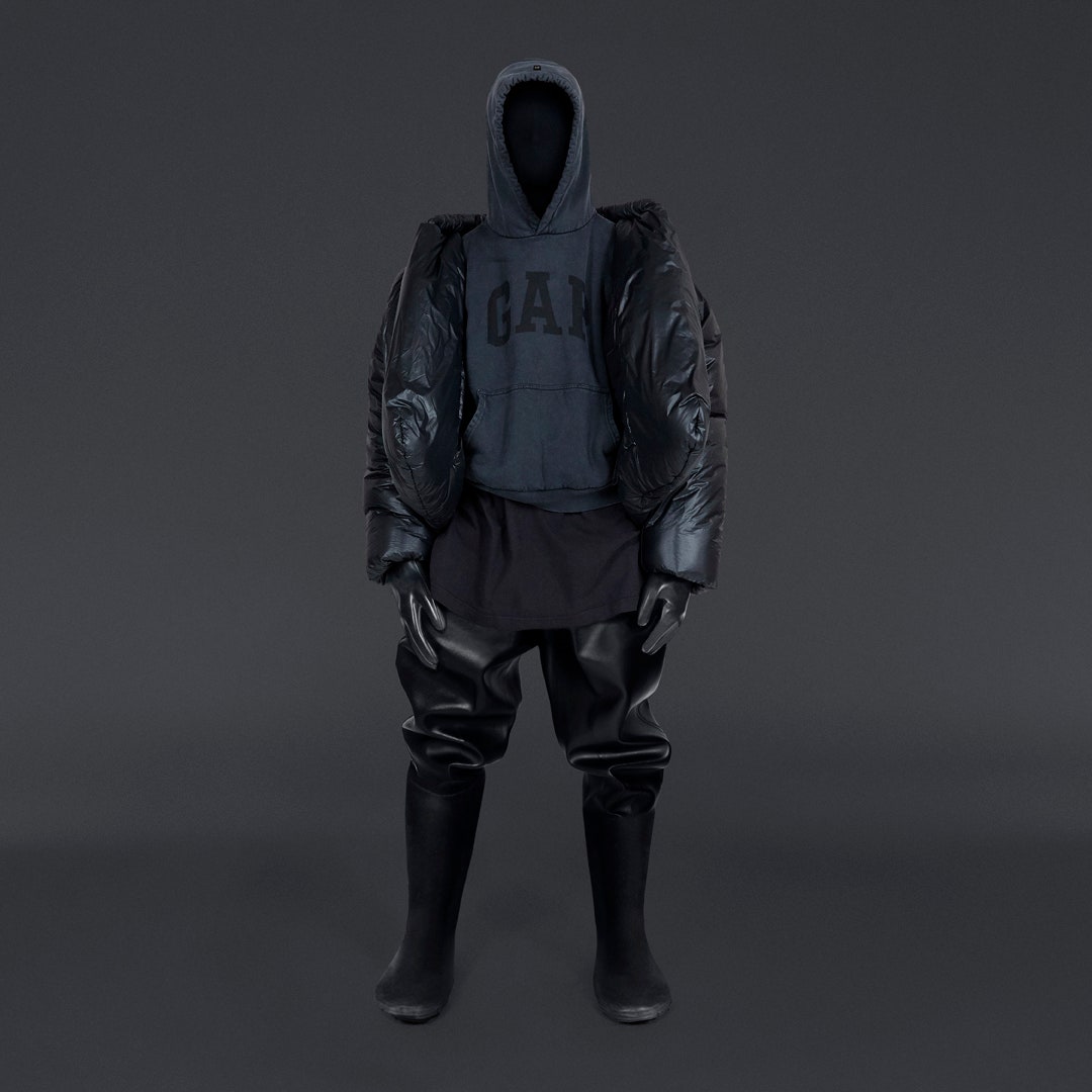 YEEZYGAPENGINEEREDBYBALENCIAGA_FEB2022_LOOK5